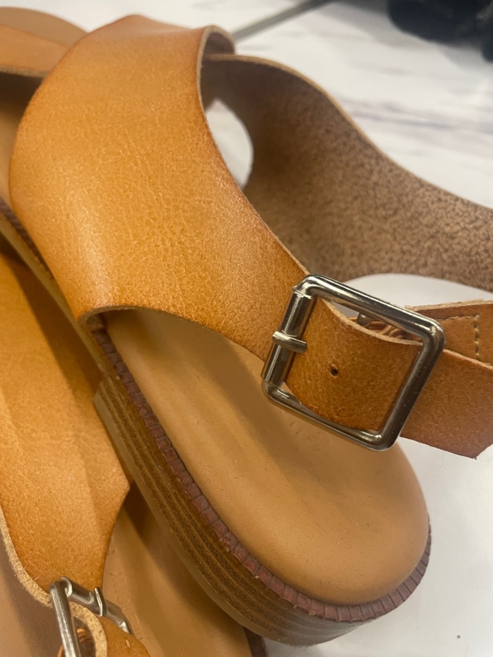 Cozy Cabin Women’s Tan Crisscross Slingback Sandals - Picture 4 of 6